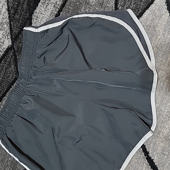 NIKE DRI-FIT SWOOSH LOGO LINED MESH ATHLETIC RUNNING SHORTS - Picture 11 of 11